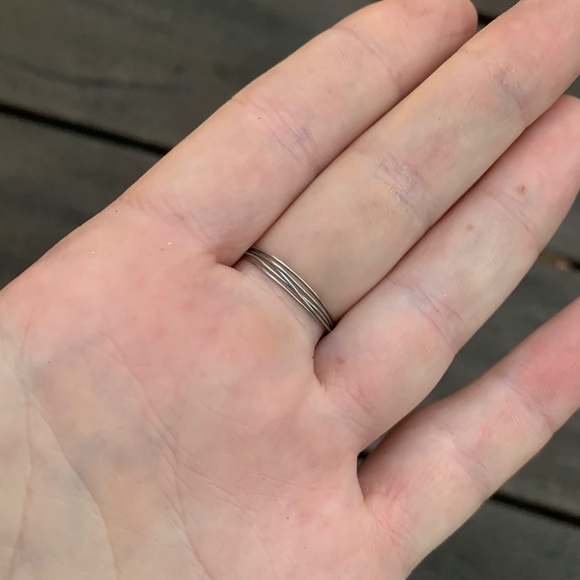 Wire wrapped coin ring (Hong Kong) - Picture 3 of 5